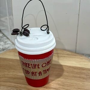 Like new, super cute coffee mug Christmas ornament